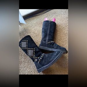 Women Ugg’s Southwestern Boho Tall Studded Sherpa Boots size 9